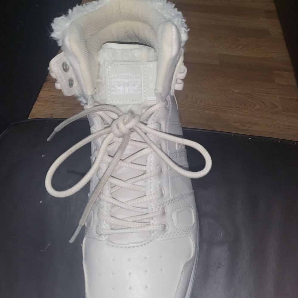 Shoes - Picture 2 of 3
